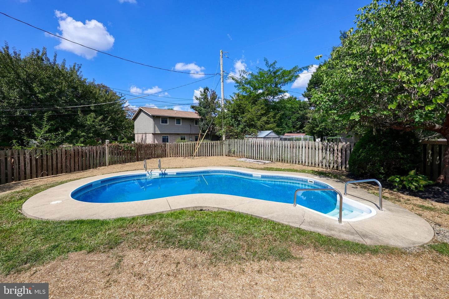 6080 Parkridge Drive photo 3