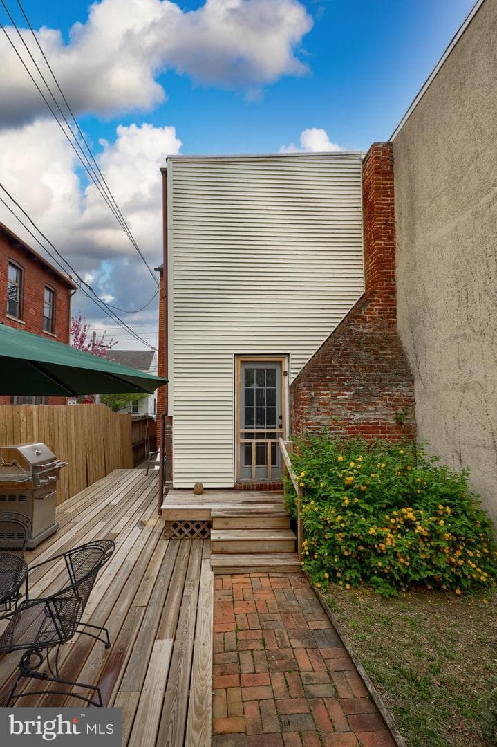 27 N Mulberry Street photo 10