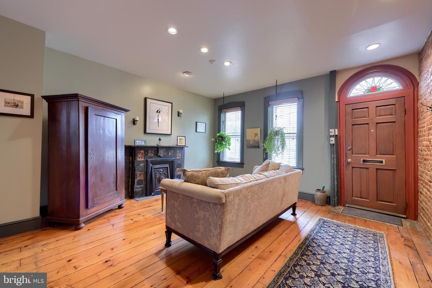 27 N Mulberry Street photo 12