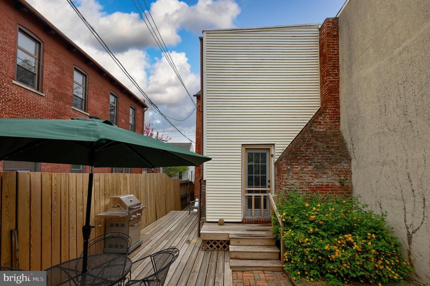 27 N Mulberry Street photo 9
