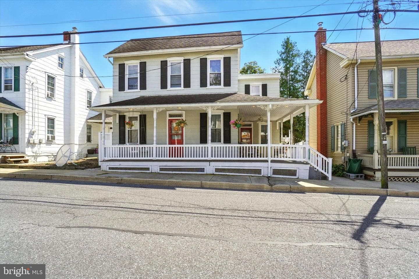 131 N Cedar Street photo 2