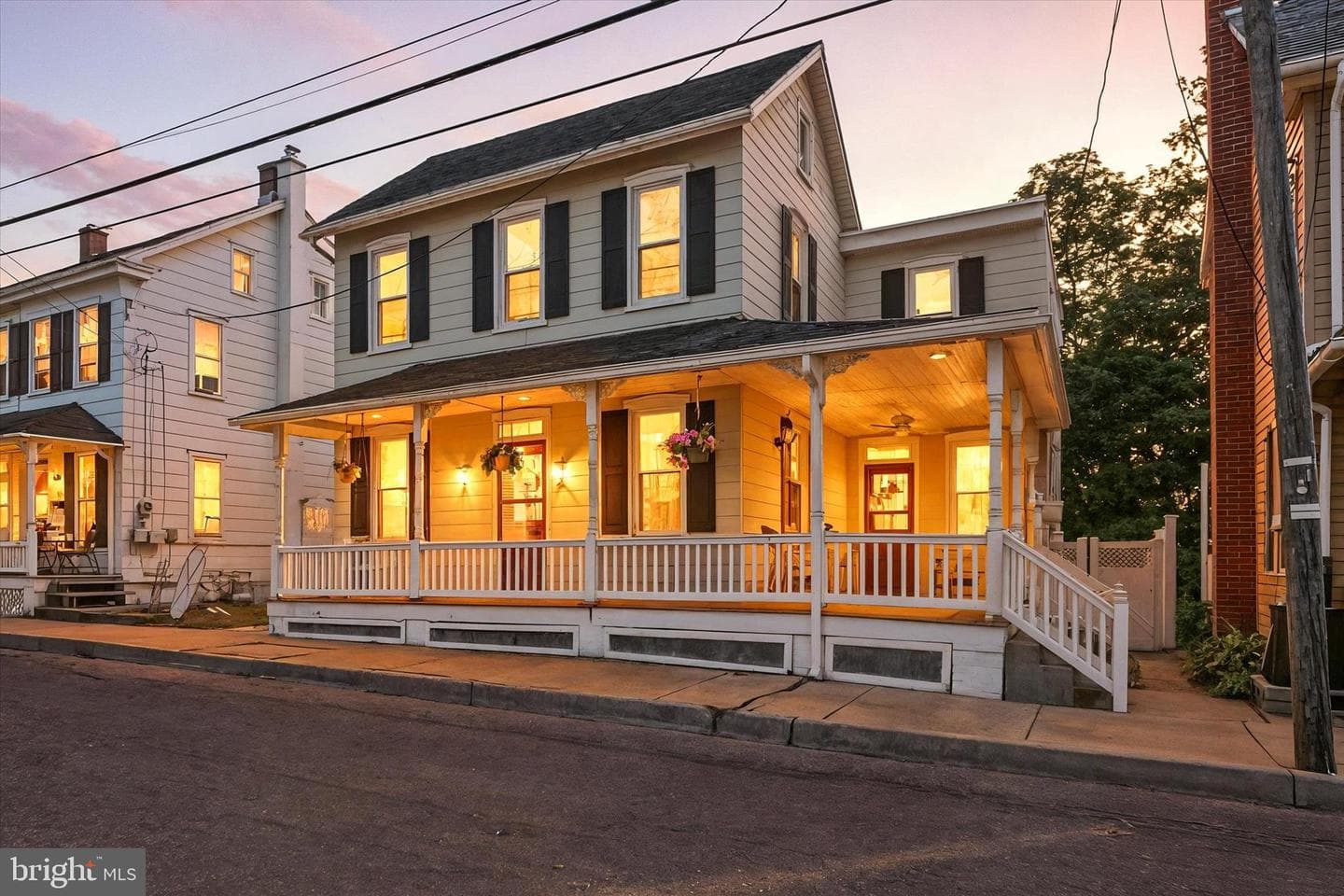 131 N Cedar Street photo 3
