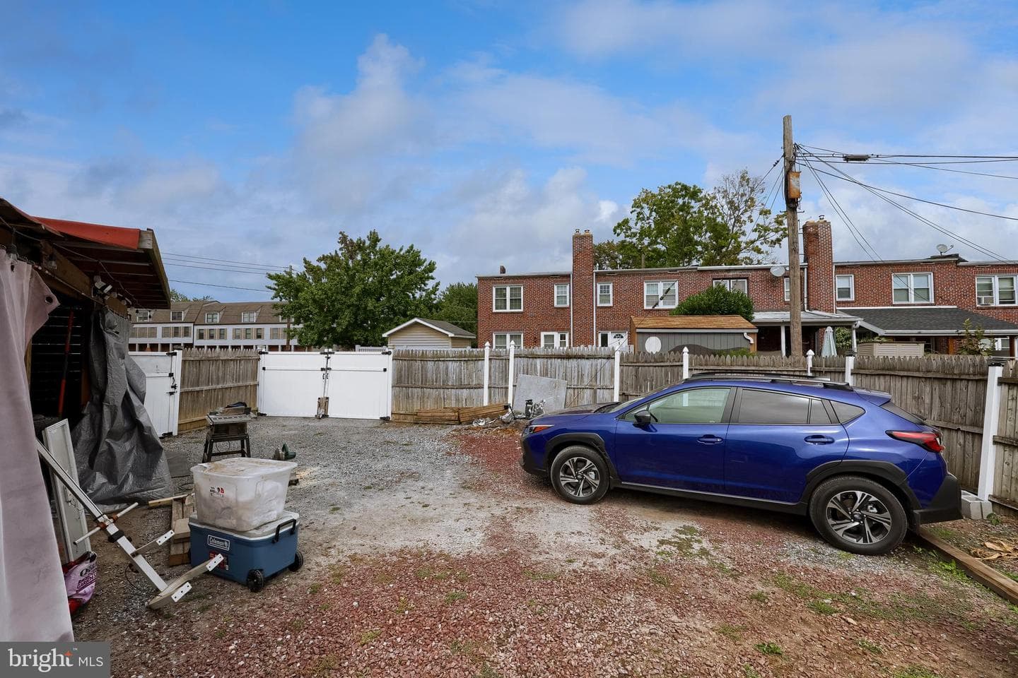 587 Zook Avenue photo 32