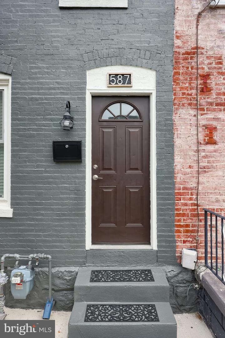 587 Zook Avenue photo 5