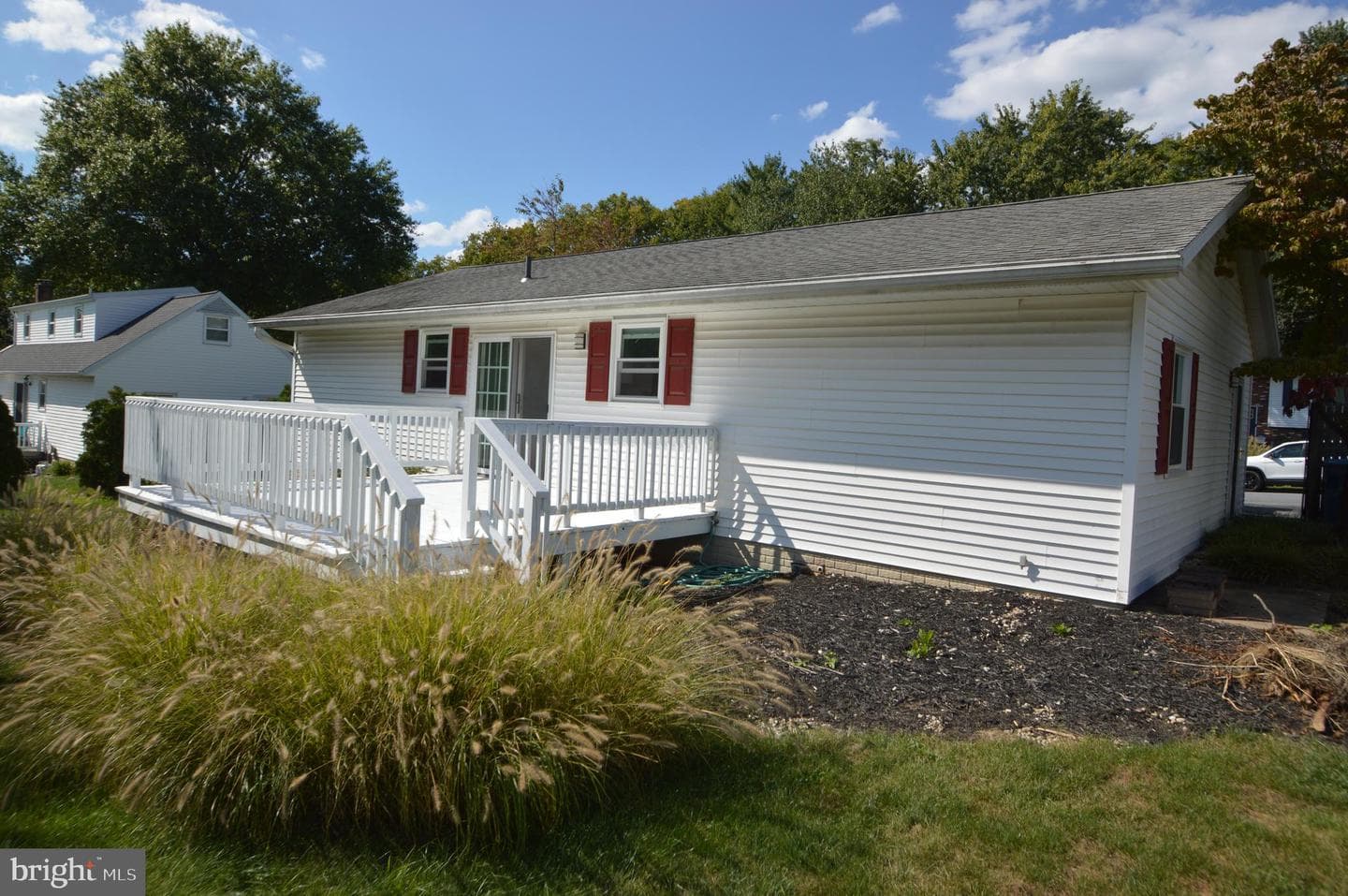 373 Primrose Lane photo 3