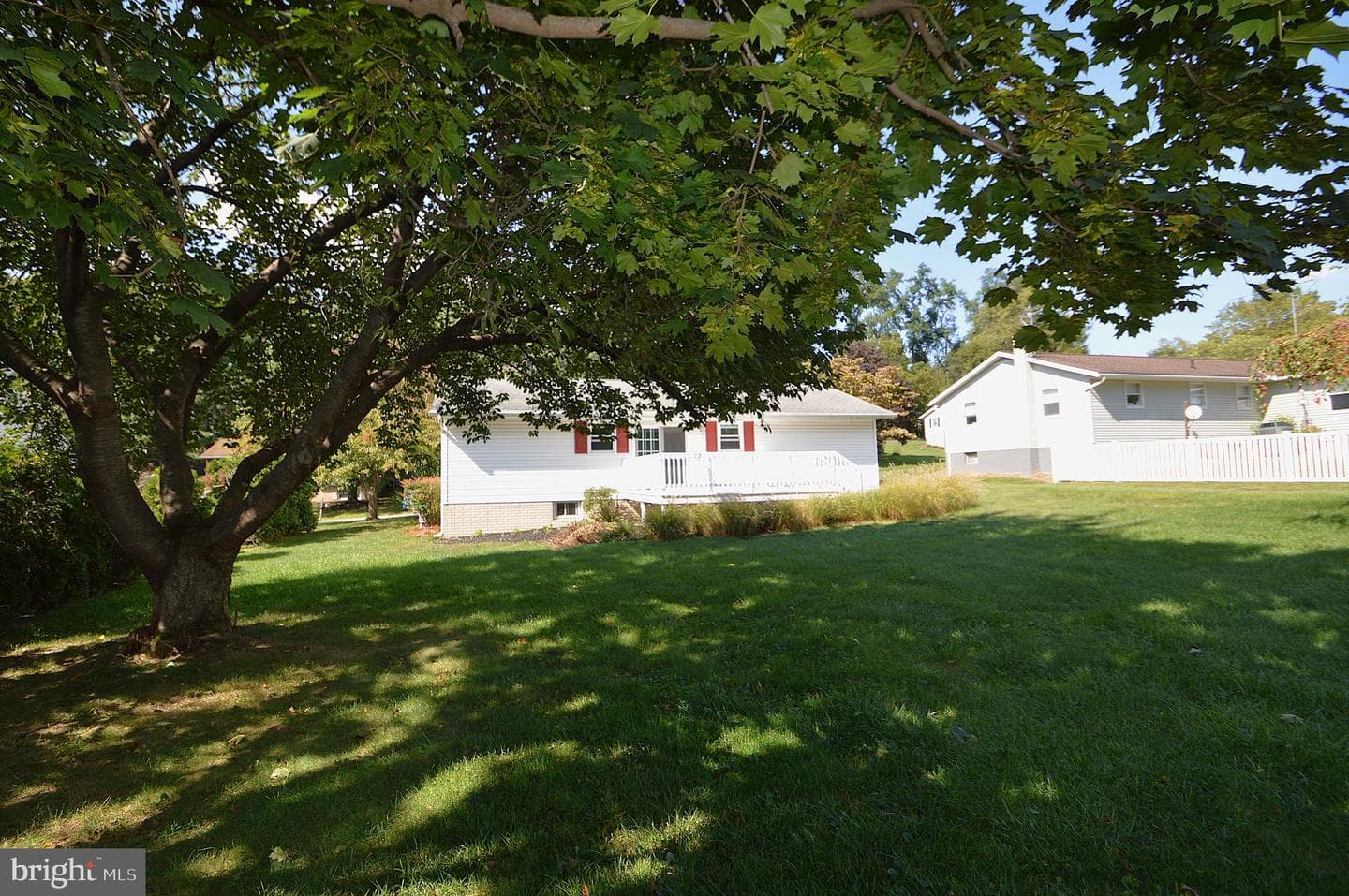 373 Primrose Lane photo 5