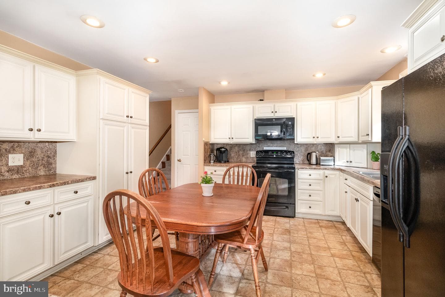 49 W Lexington Road photo 12
