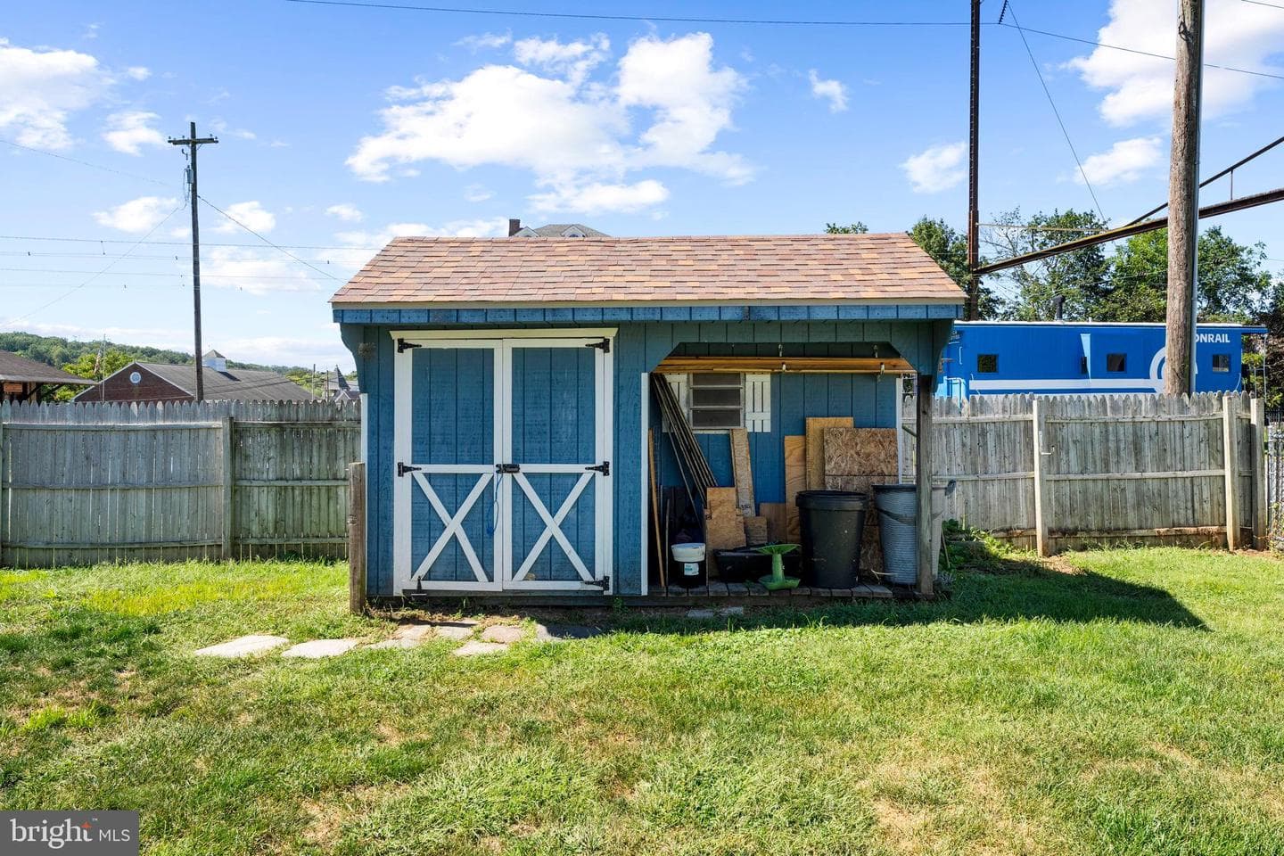 101 E Slokom Avenue photo 39