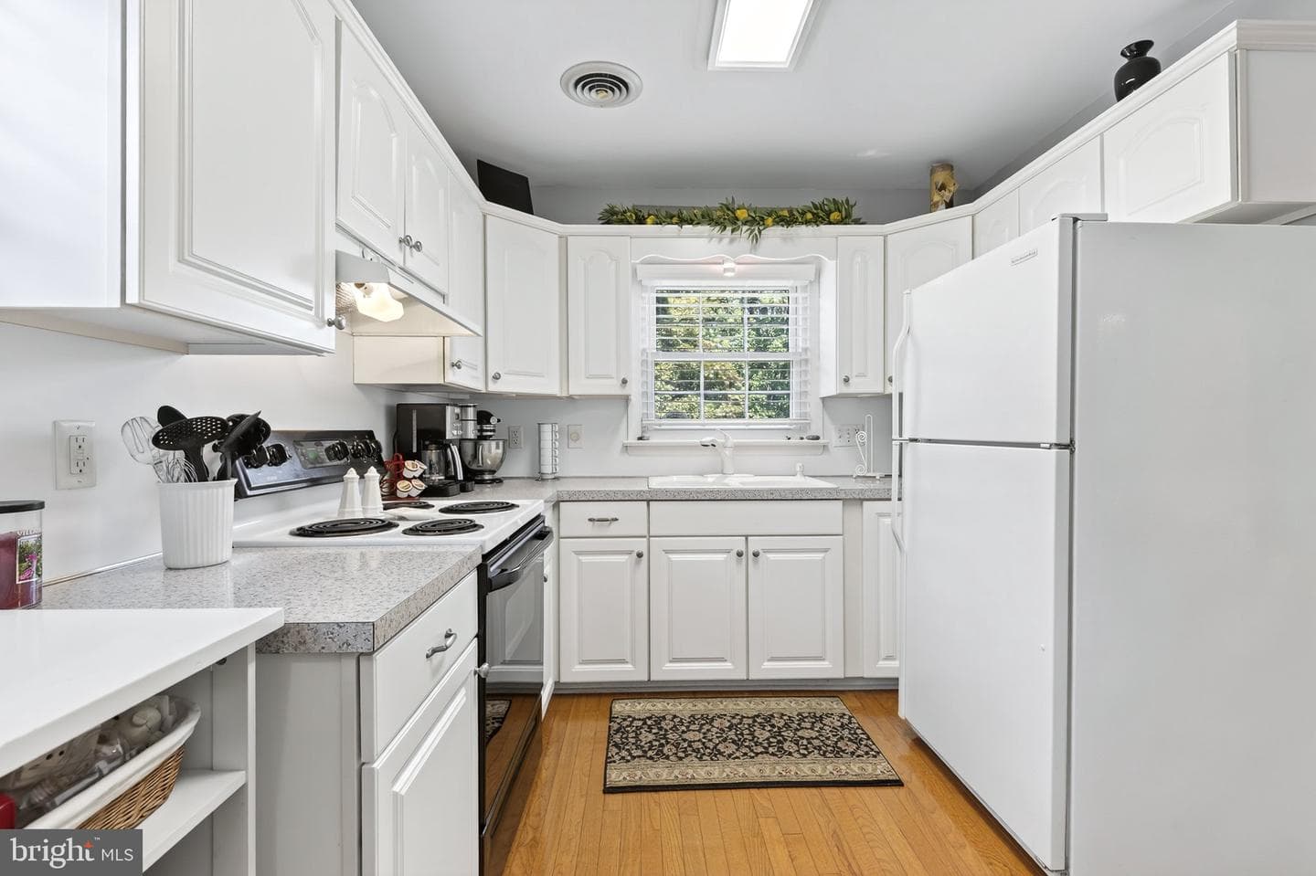 338 Atkins Avenue photo 12