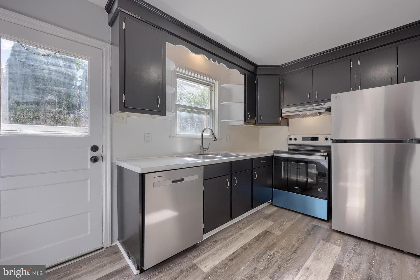 335 Lincoln Avenue photo 15