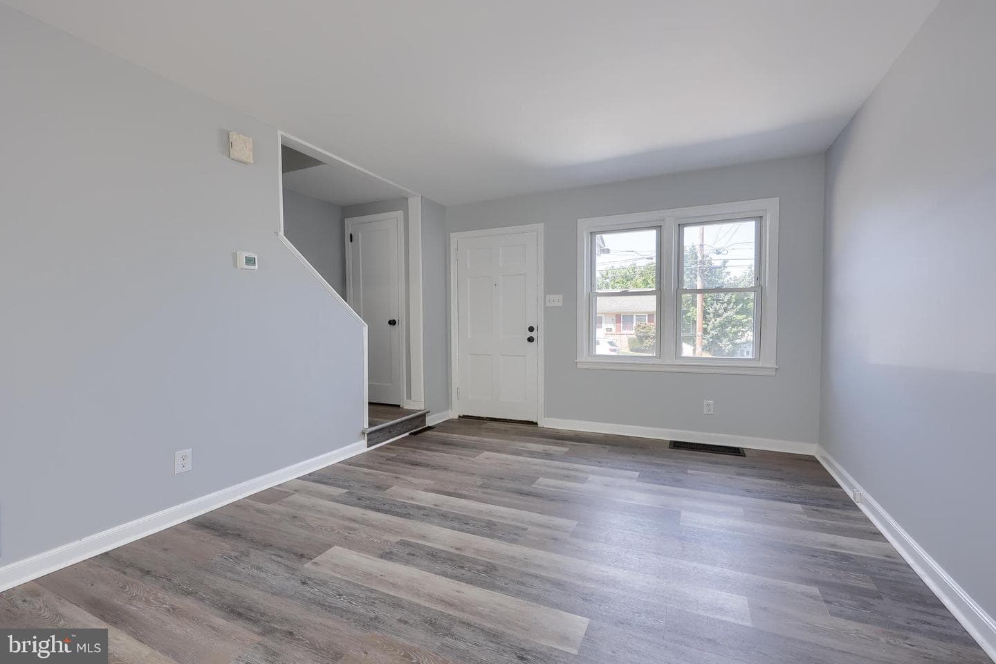 335 Lincoln Avenue photo 5
