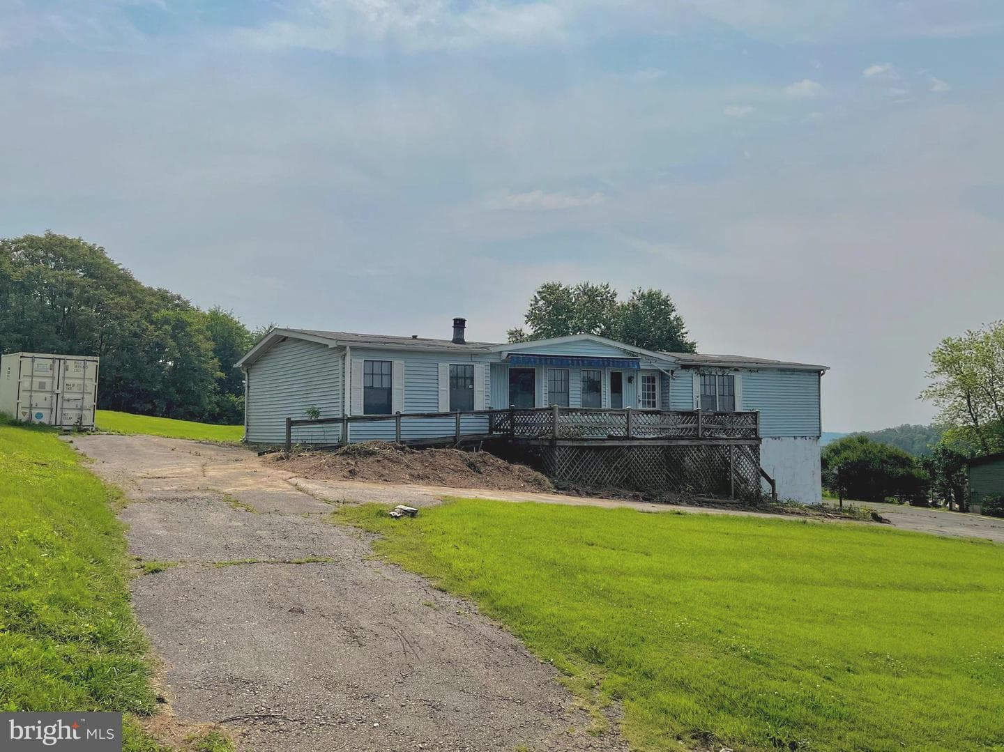 999 Hilldale Road photo 2
