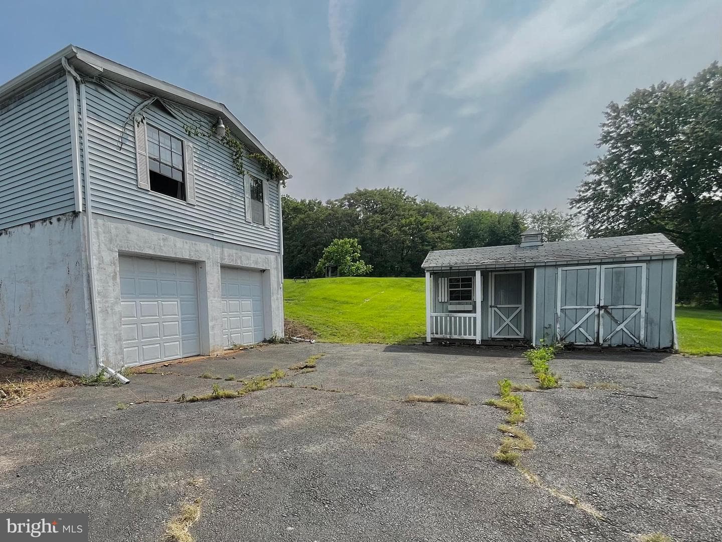 999 Hilldale Road photo 7