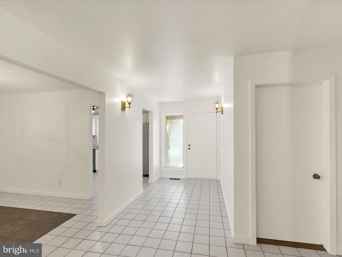 55 Hawk Valley Lane photo 3
