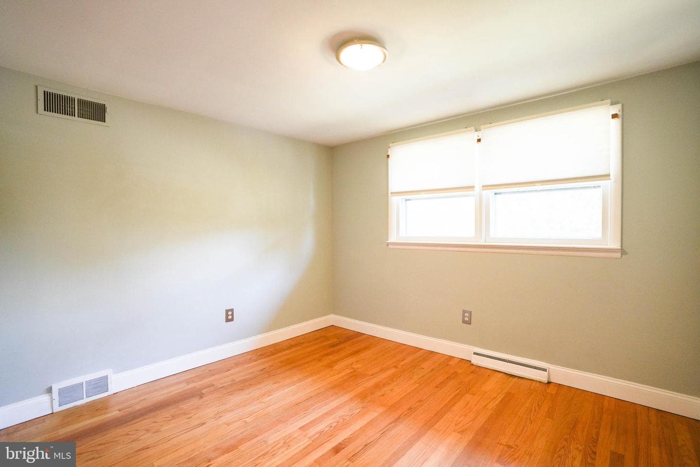 105 Mayfield Drive photo 15