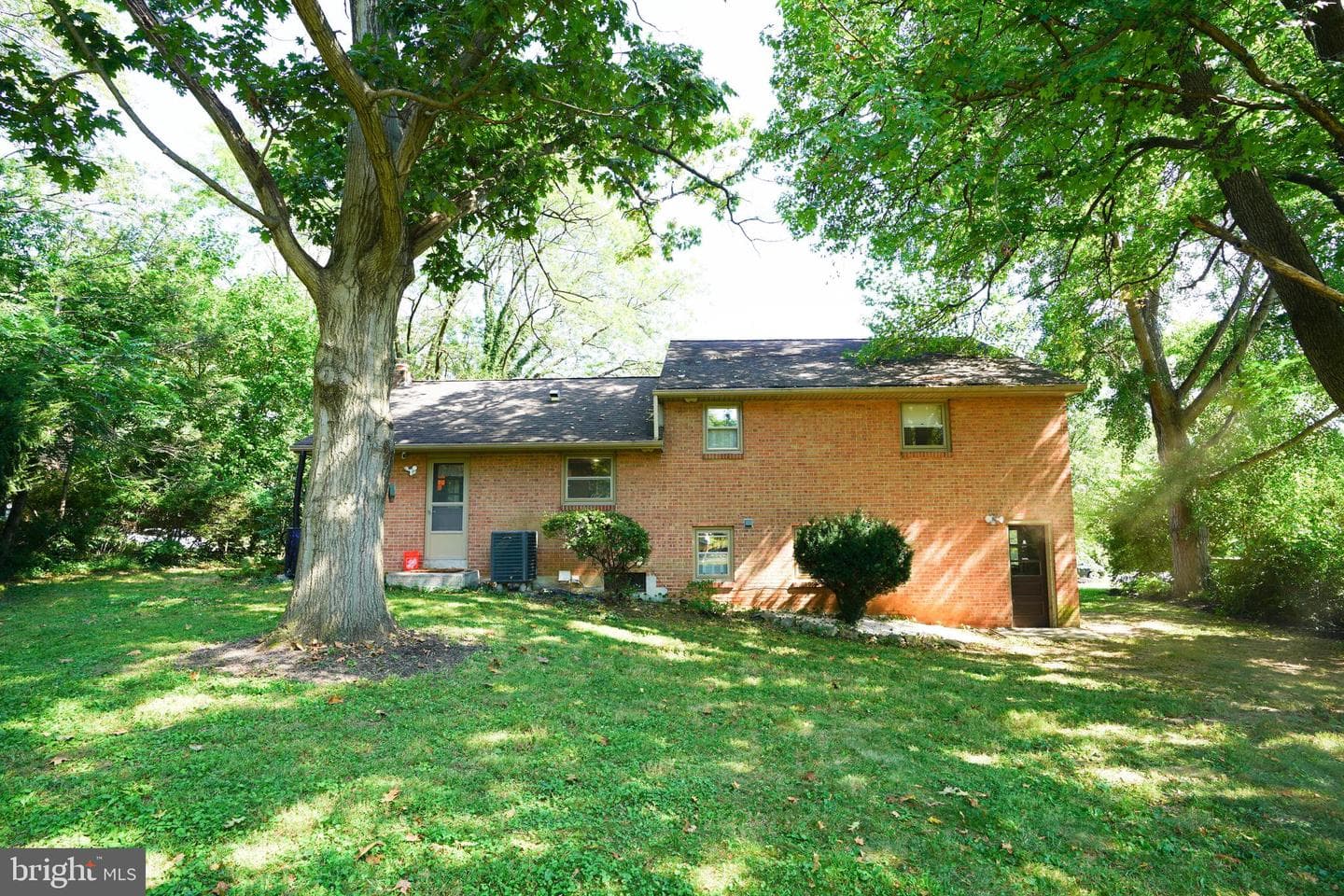 105 Mayfield Drive photo 28