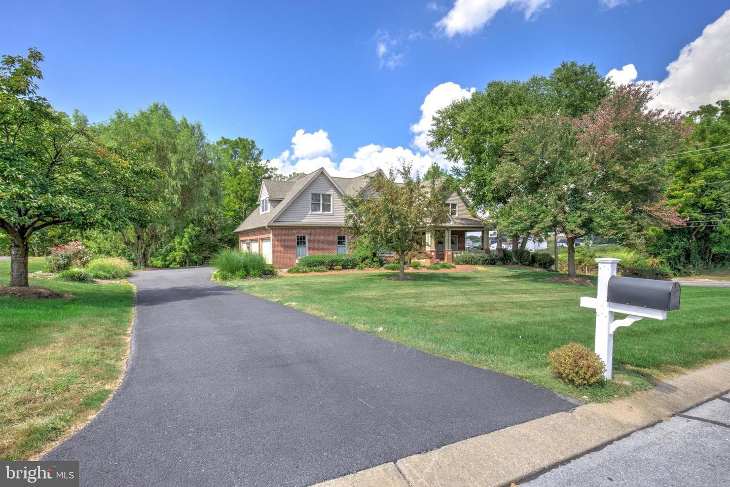 2 Resch Lane photo 2
