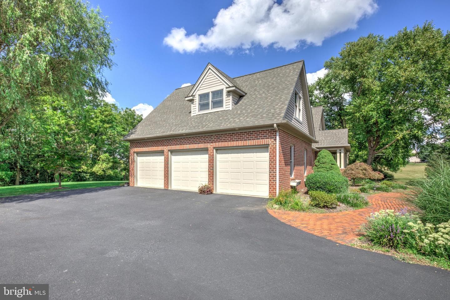 2 Resch Lane photo 53