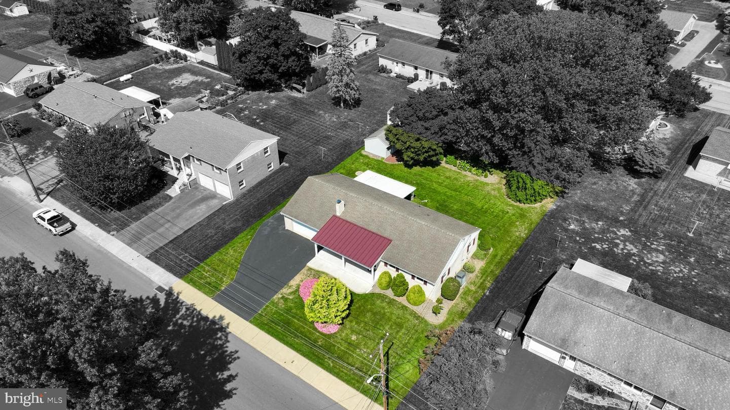 837 Martin Avenue photo 12