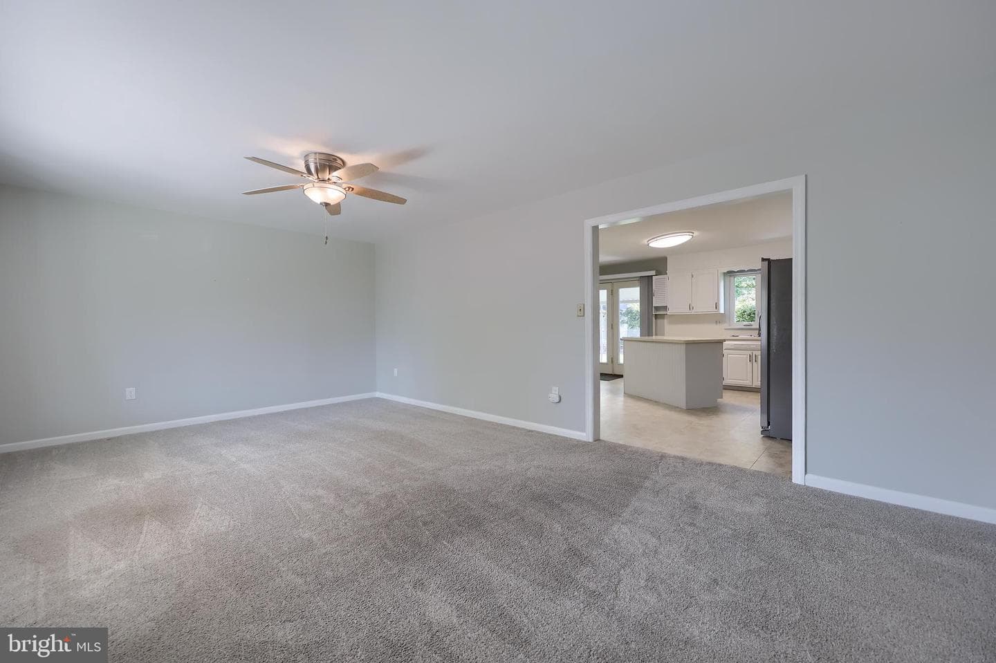 837 Martin Avenue photo 16