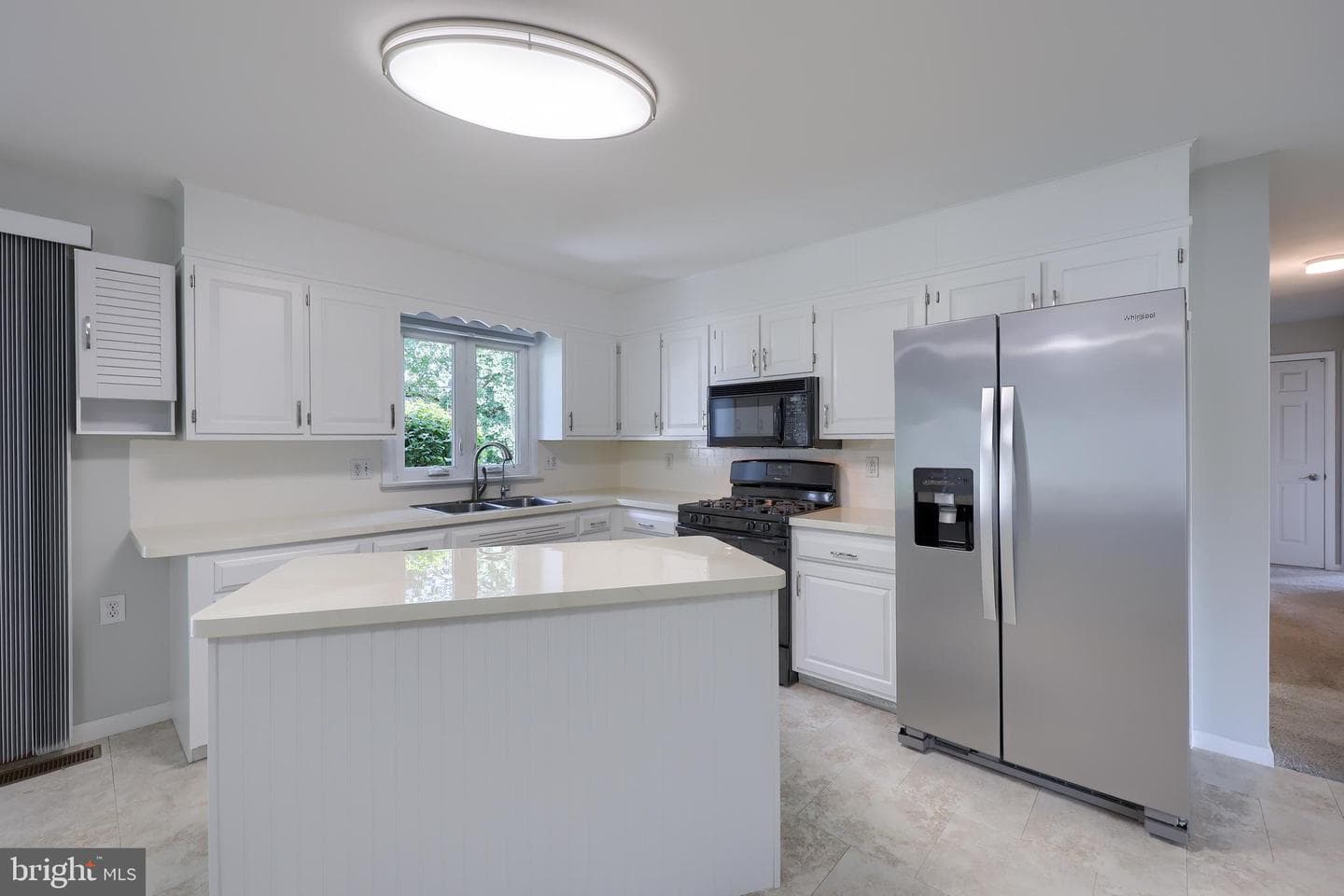 837 Martin Avenue photo 18