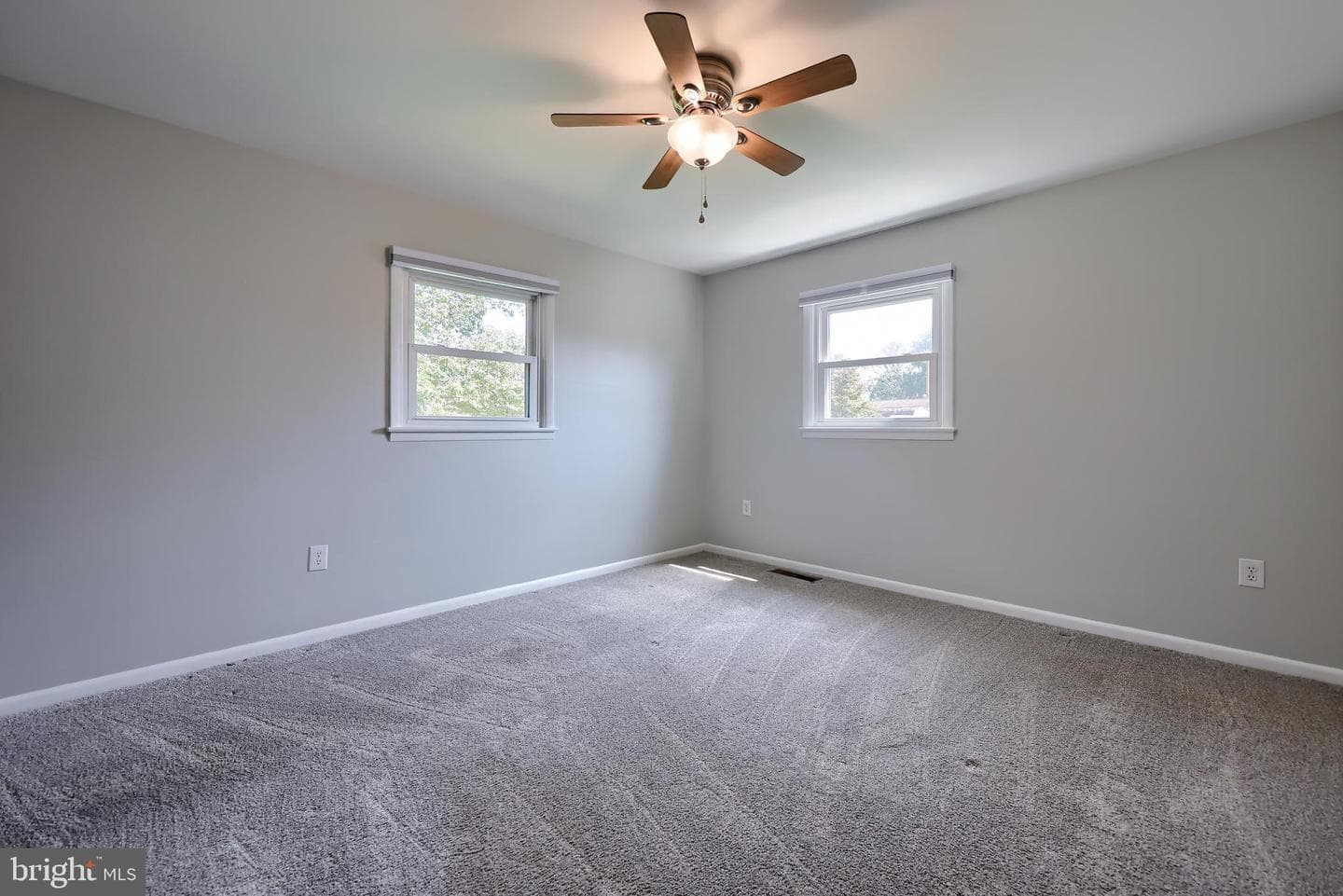 837 Martin Avenue photo 23