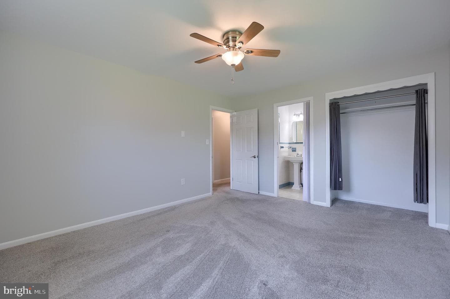 837 Martin Avenue photo 24
