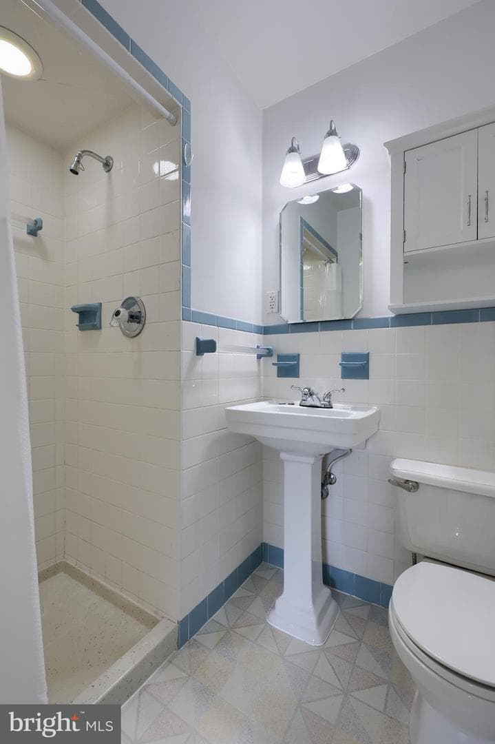 837 Martin Avenue photo 25