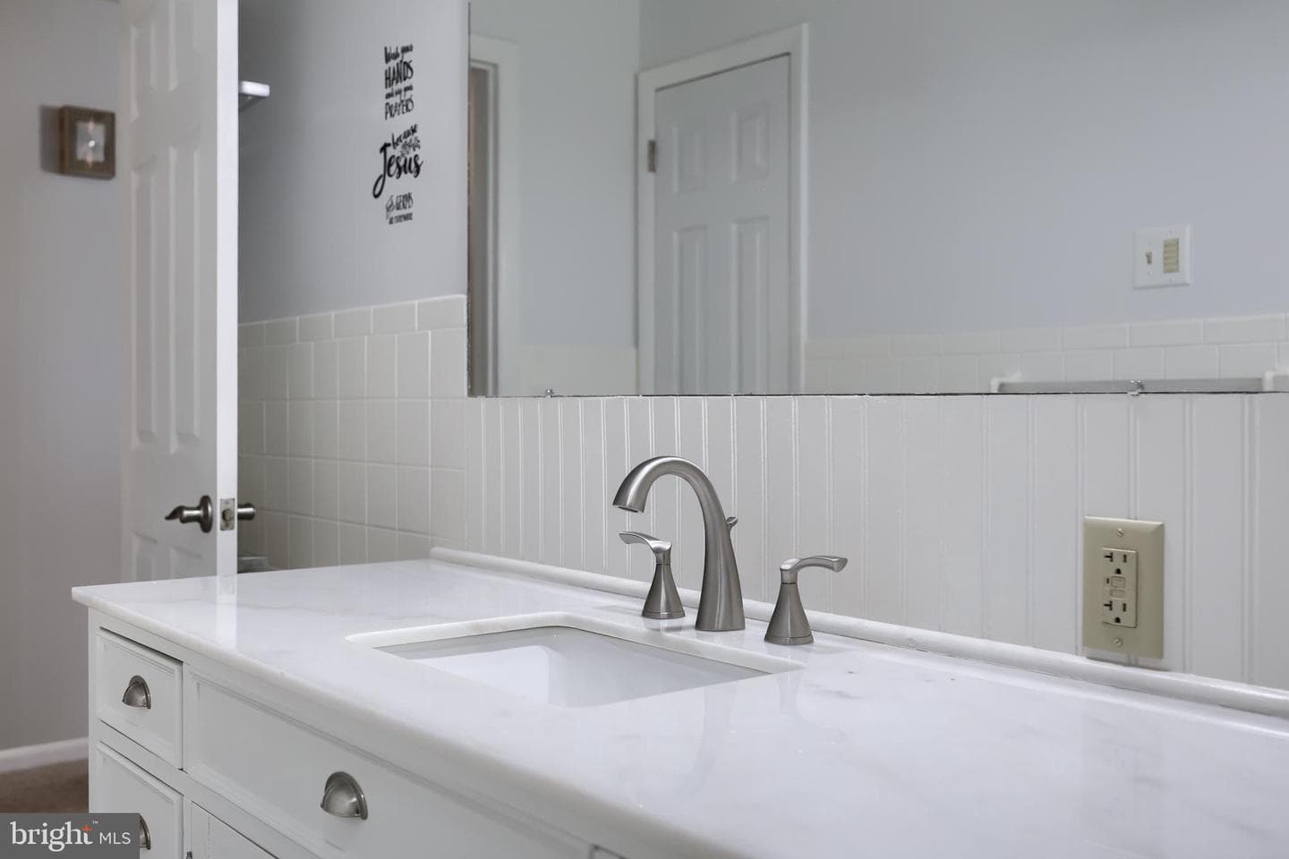 837 Martin Avenue photo 27