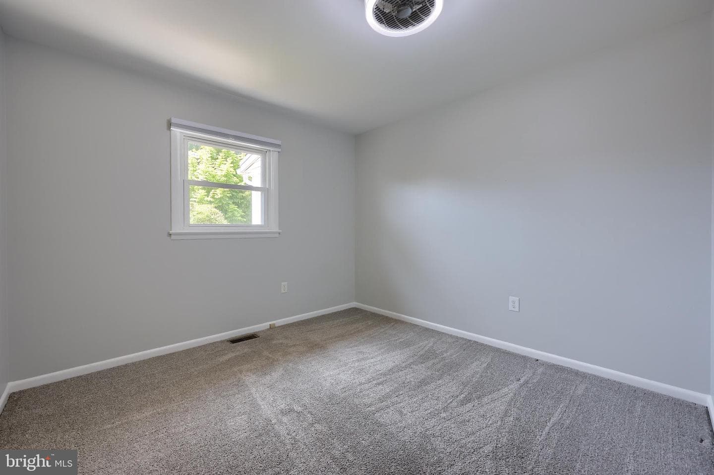 837 Martin Avenue photo 30