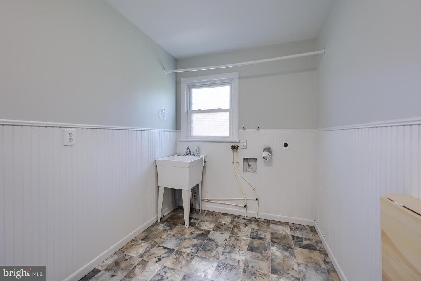 837 Martin Avenue photo 32