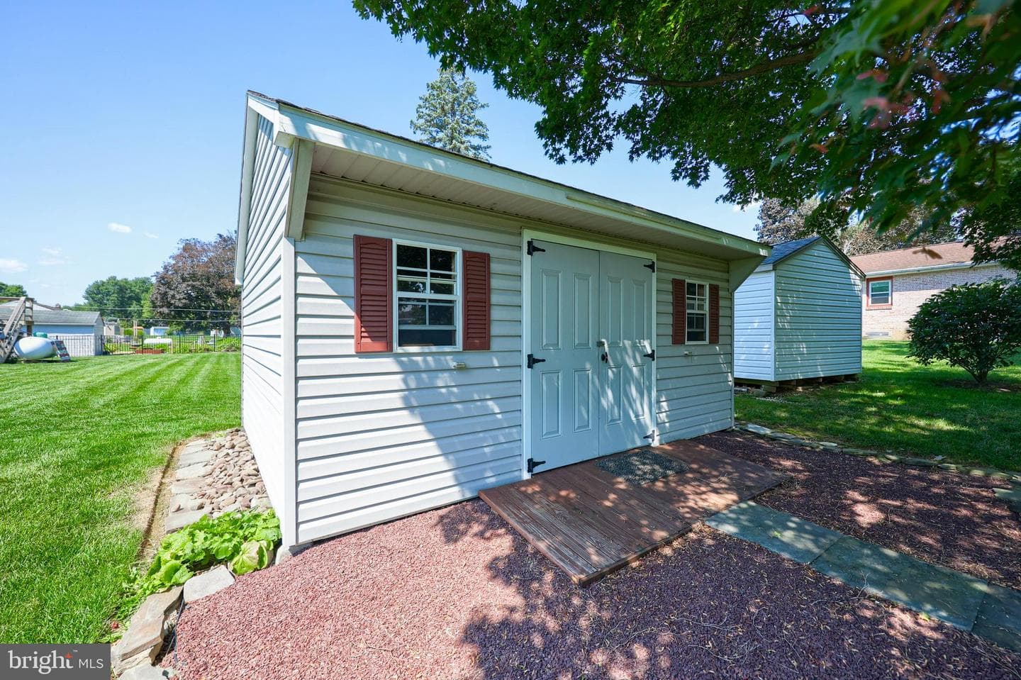 837 Martin Avenue photo 8