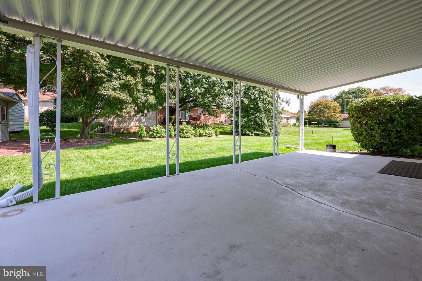 837 Martin Avenue photo 9