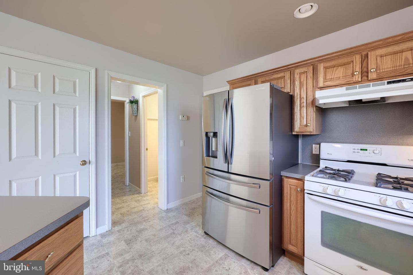 81 Tower Drive photo 16