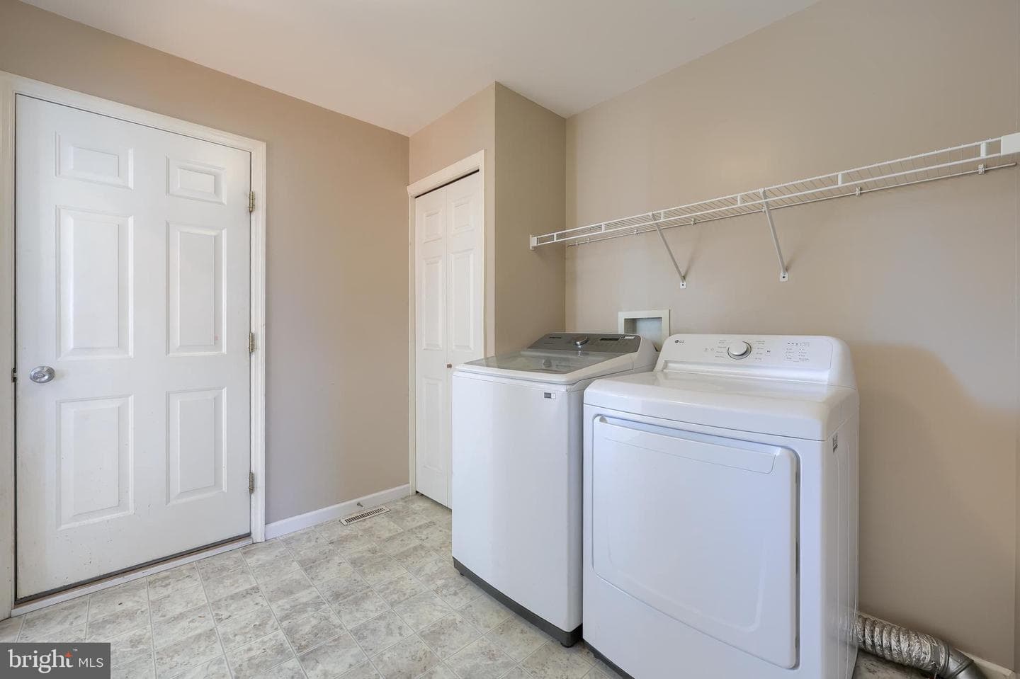 81 Tower Drive photo 20