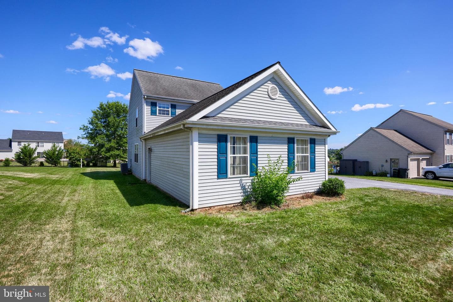 81 Tower Drive photo 6