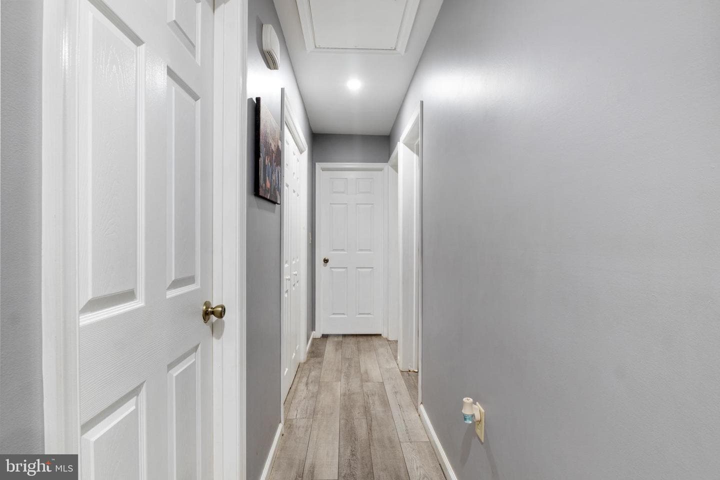 1070 James Avenue photo 12