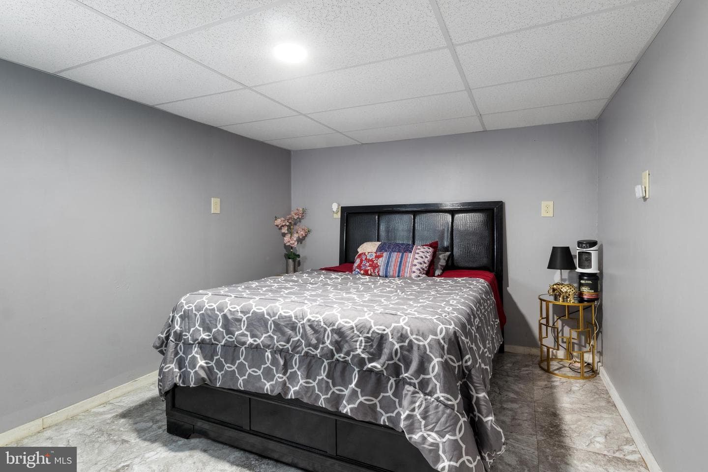 1070 James Avenue photo 20