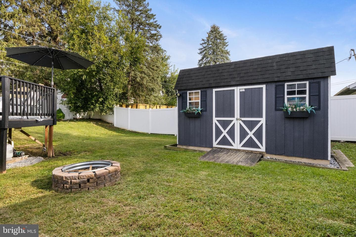 1070 James Avenue photo 28