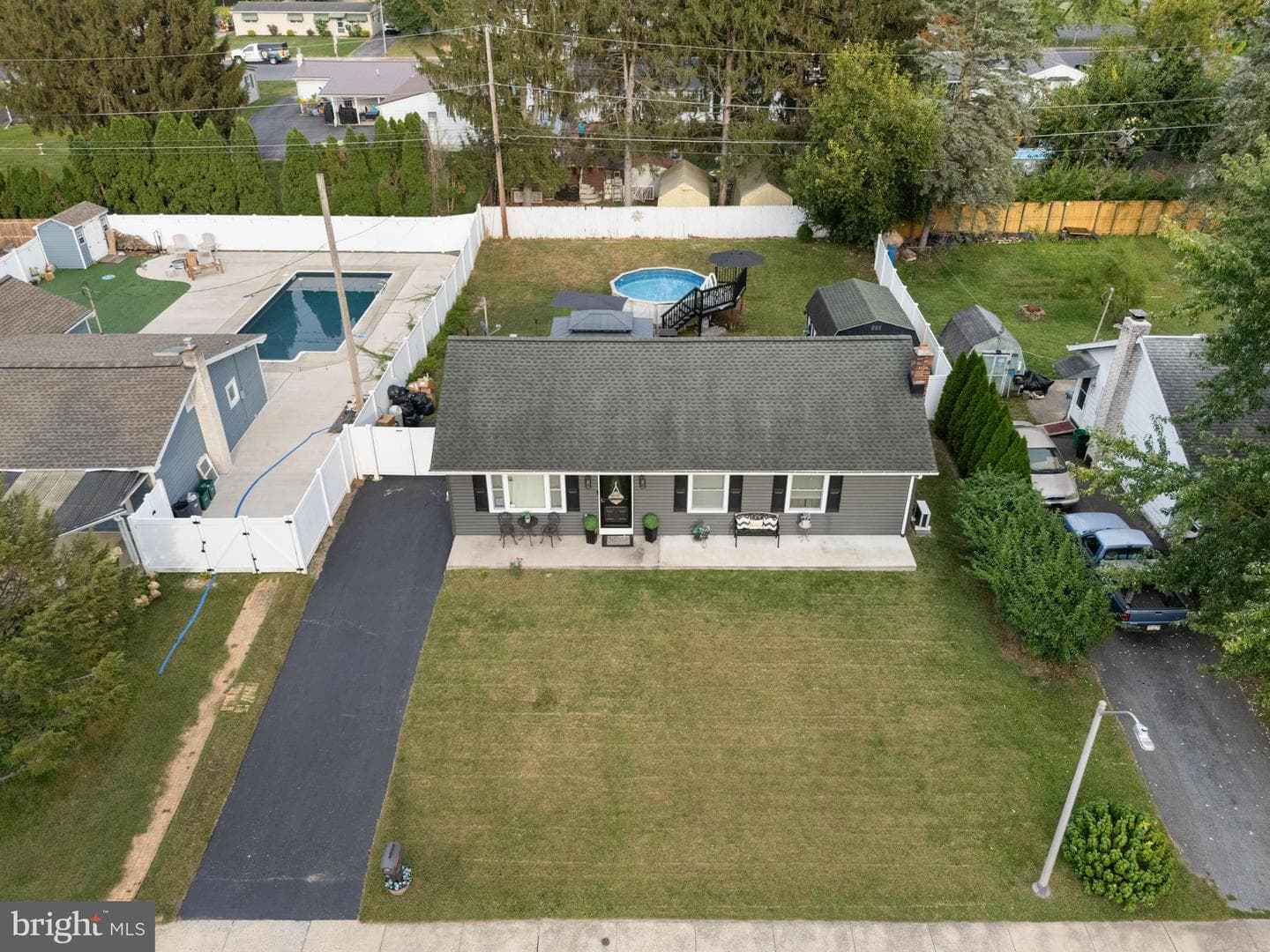 1070 James Avenue photo 35