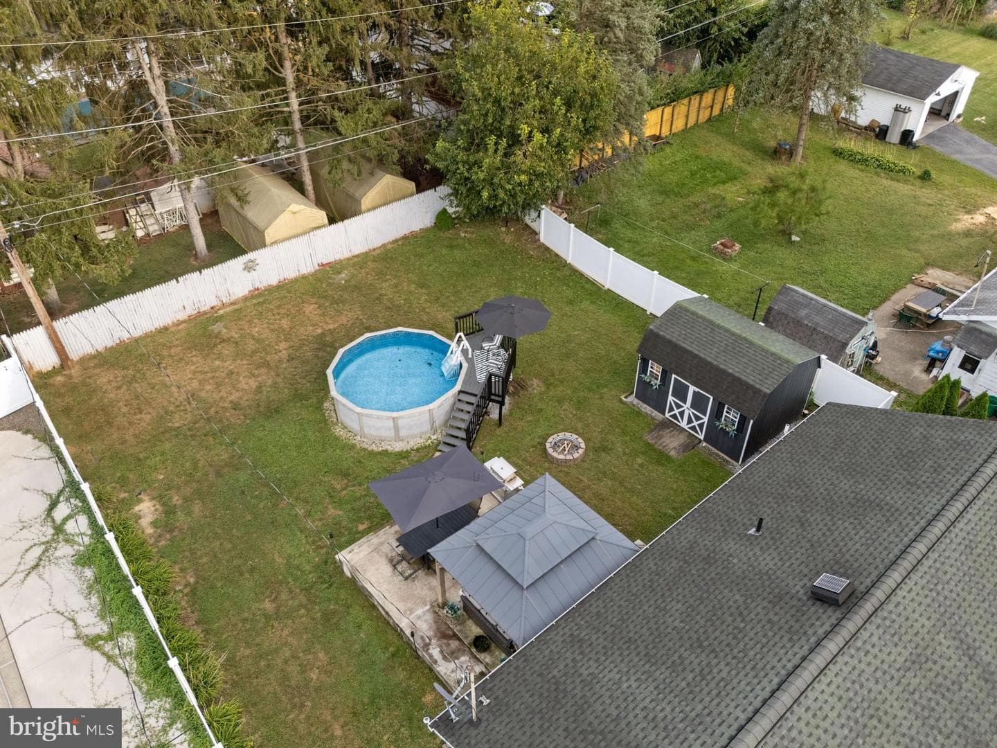 1070 James Avenue photo 37
