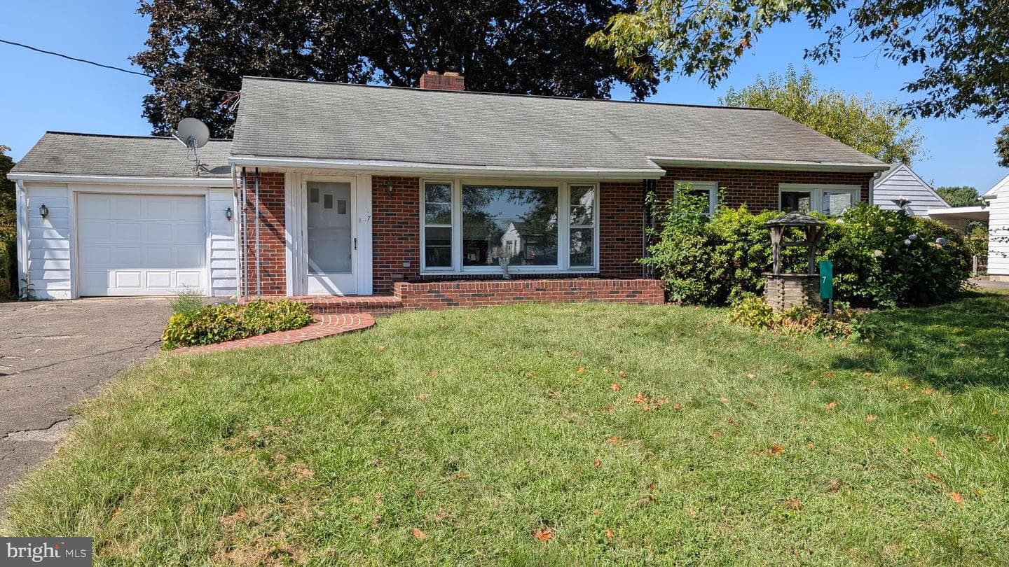 7 Barbara Avenue photo 1