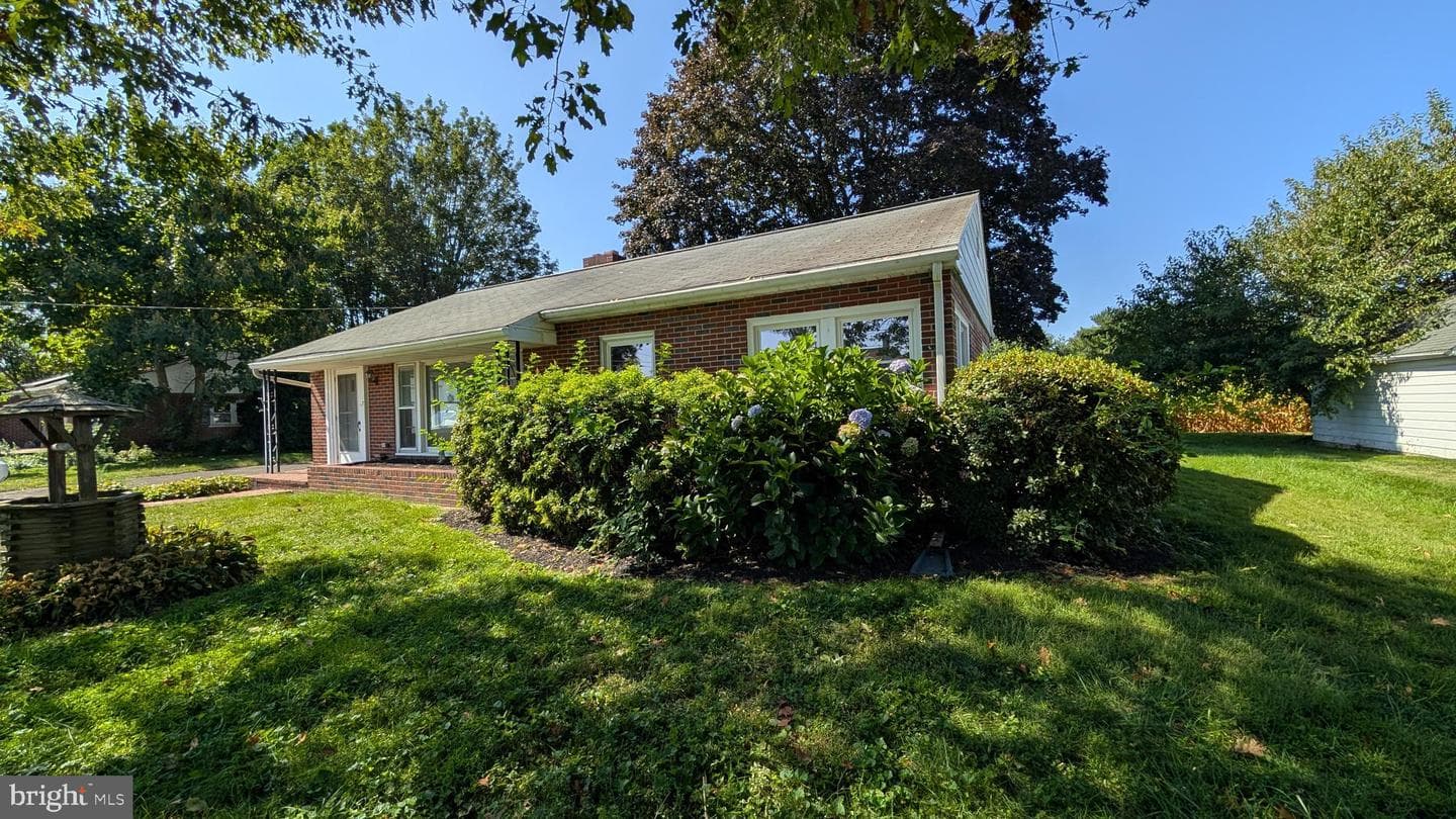 7 Barbara Avenue photo 9