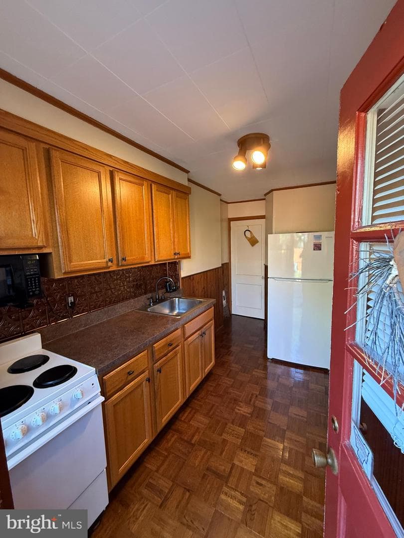 549 E Frederick Street photo 15