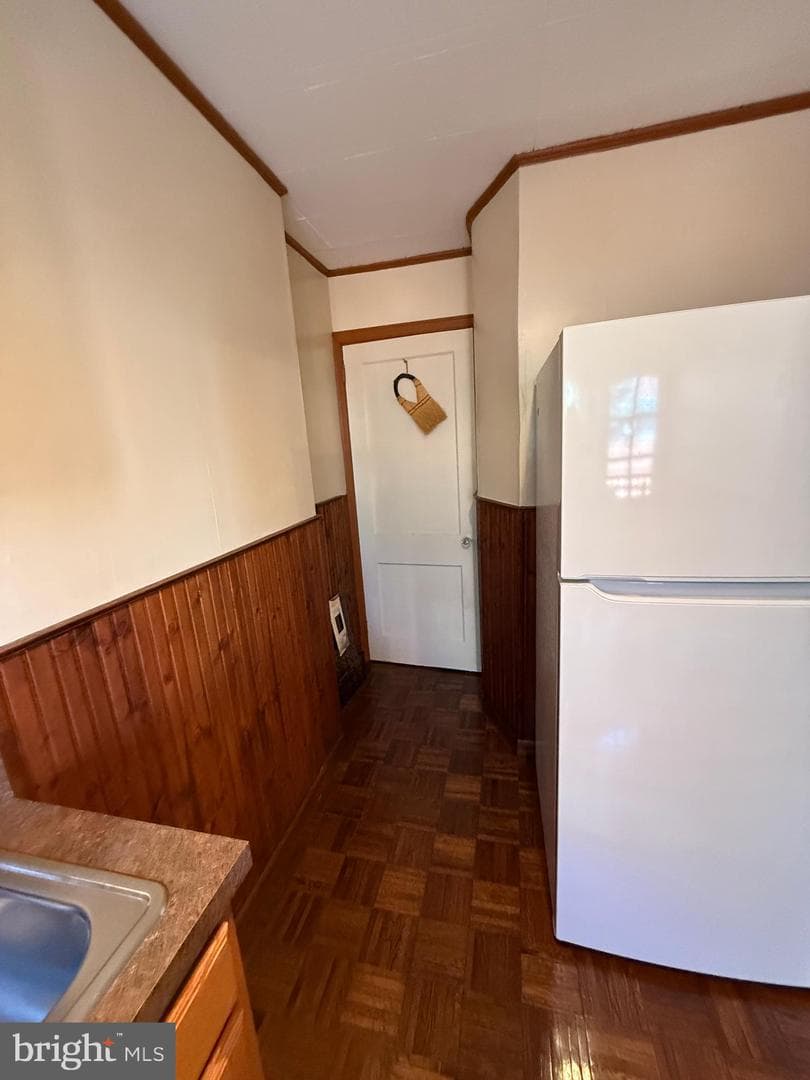 549 E Frederick Street photo 34