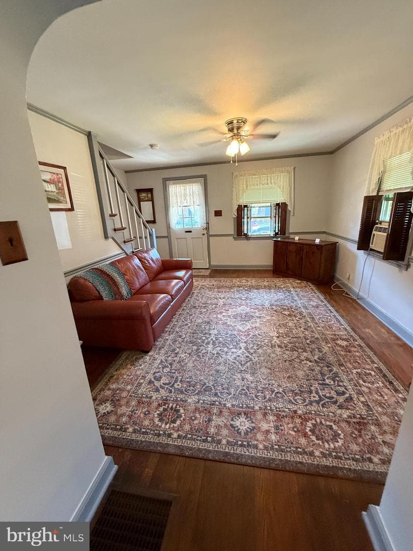 549 E Frederick Street photo 8