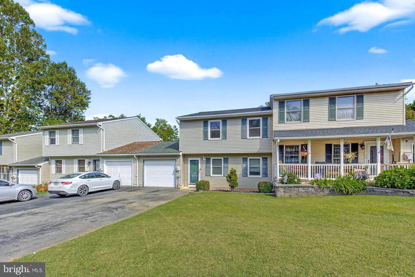 25 Sunrise Terrace photo 2