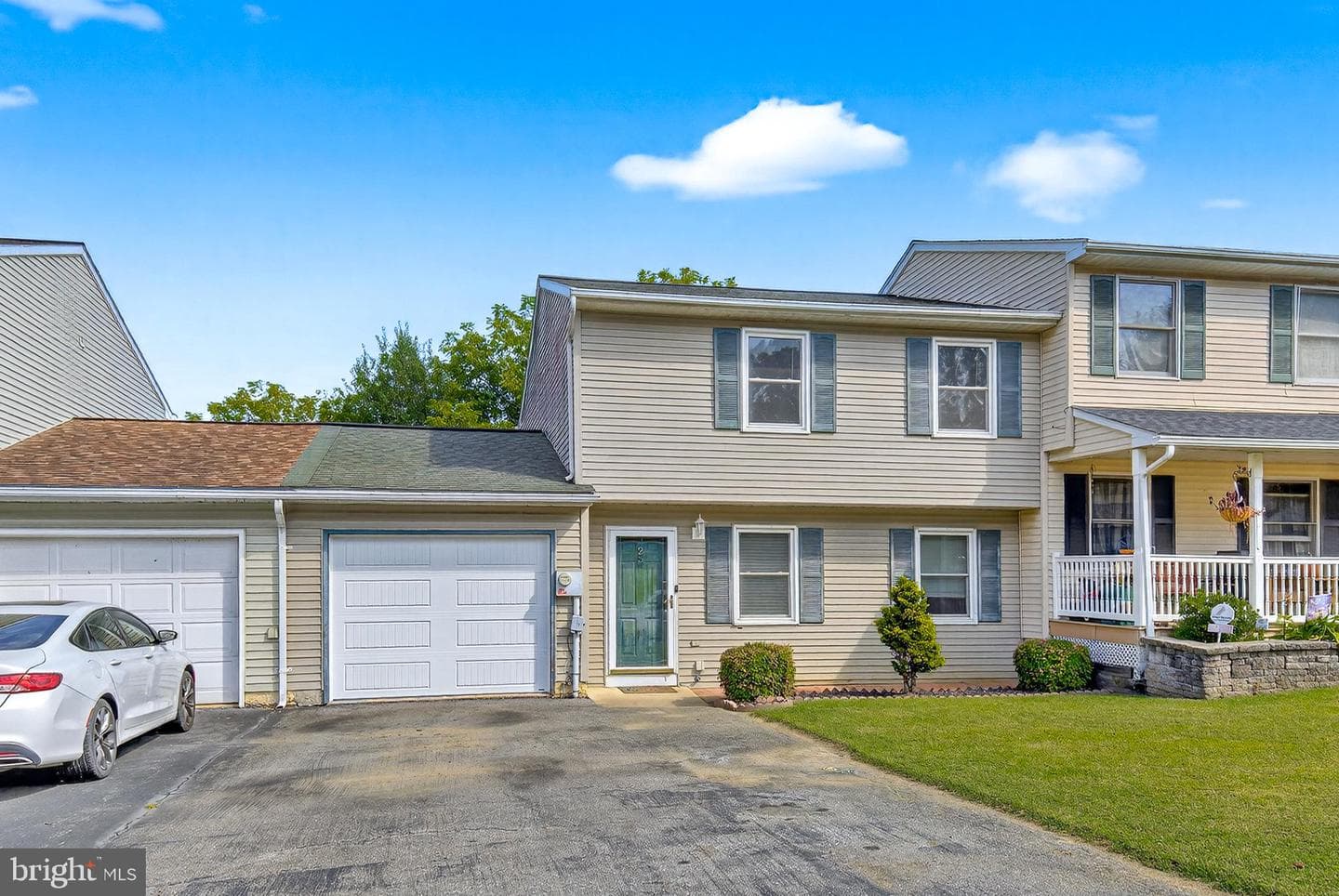 25 Sunrise Terrace photo 3