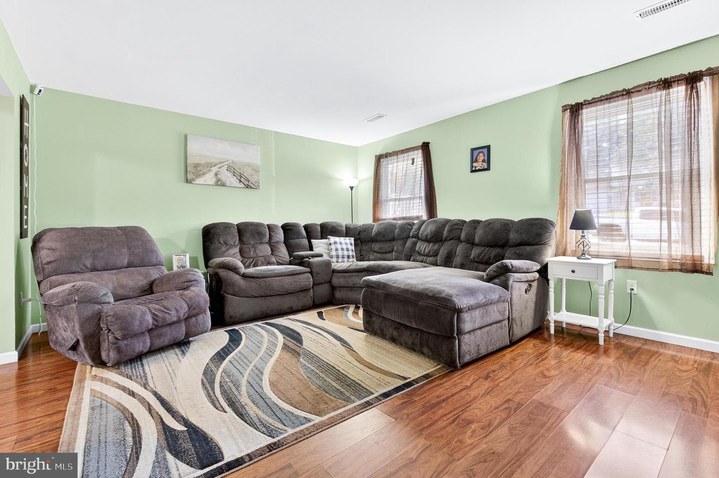 25 Sunrise Terrace photo 5