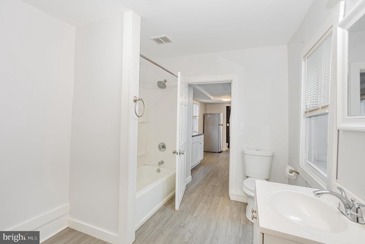 459 S Queen Street photo 10
